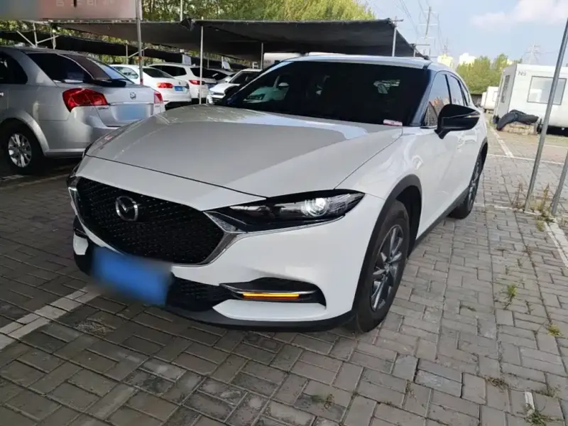 Mazda CX-4, 2022