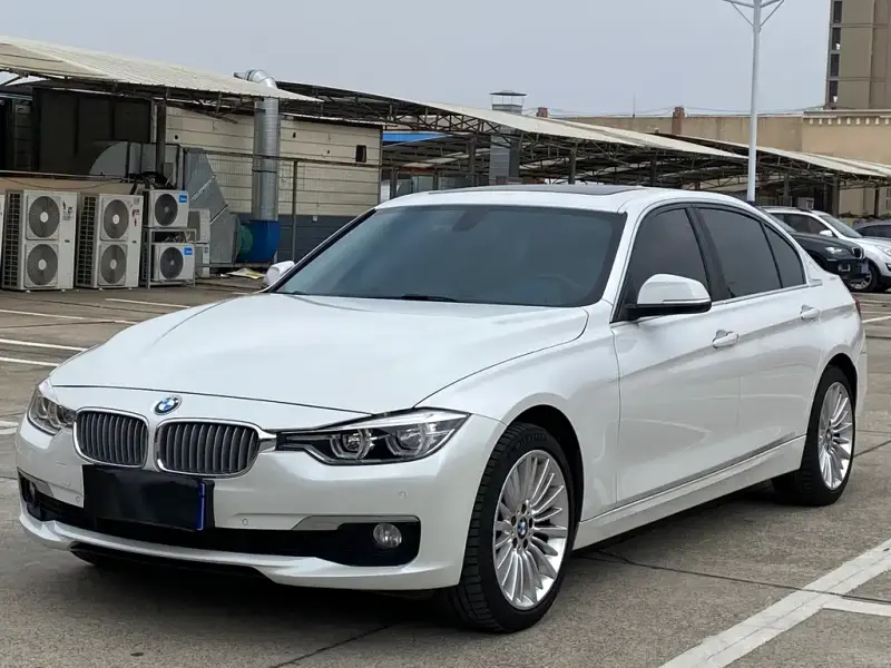 BMW 3 Series, 2018 — фото 1
