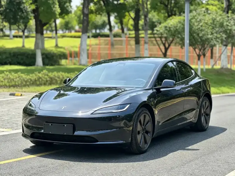 Tesla Model 3, 2024