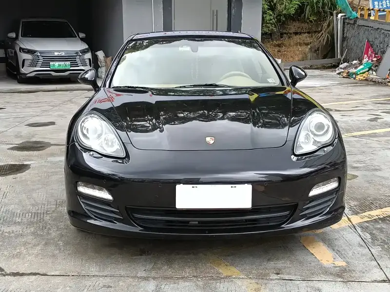 Porsche Panamera, 2013