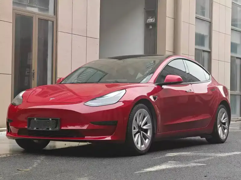 Tesla Model 3, 2022