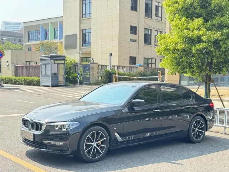 BMW 5 Series, 2018 — фото 1
