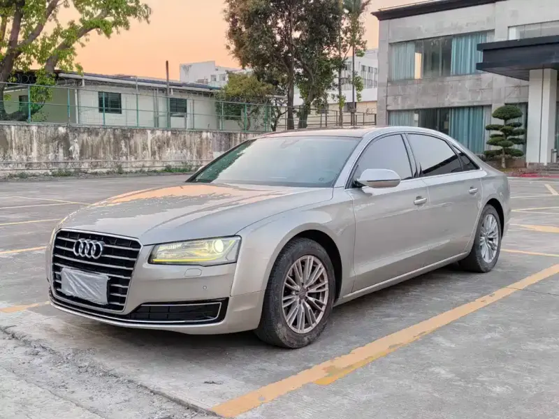 Audi A8, 2015