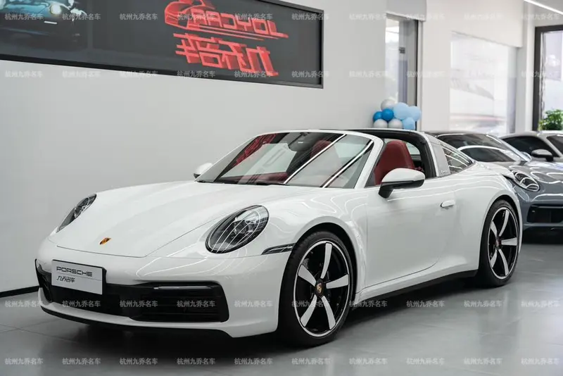 Porsche 911, 2023