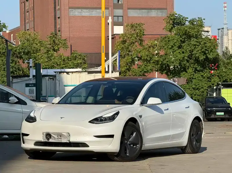 Tesla Model 3, 2019