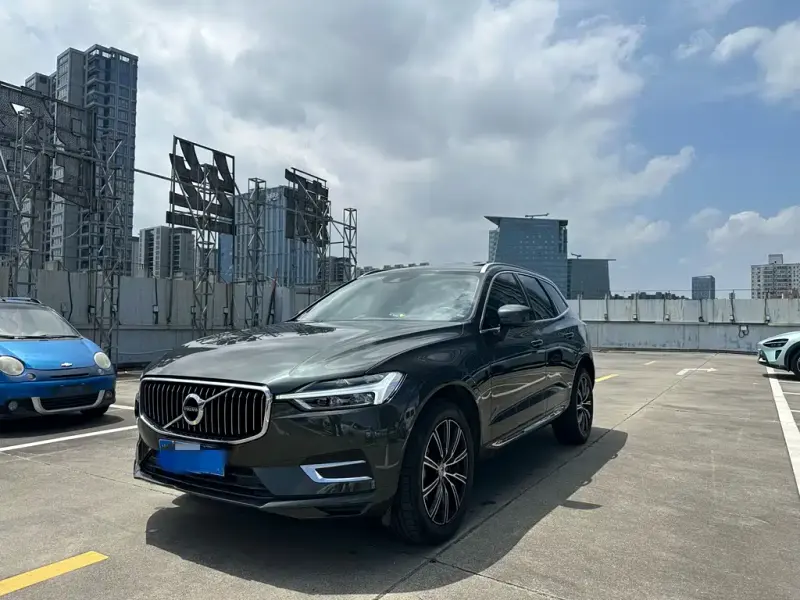 Volvo XC60, 2020 — фото 1
