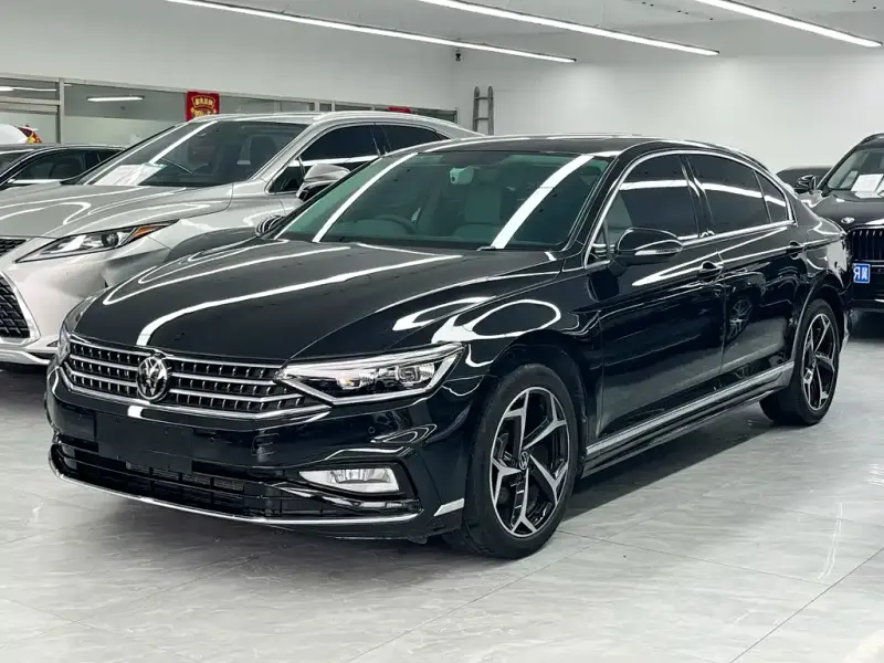 Volkswagen Magotan, 2023