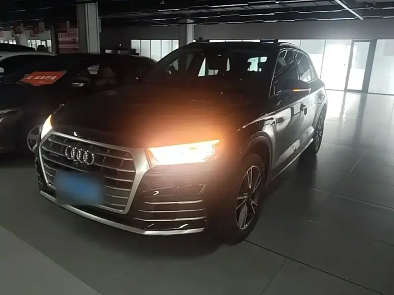 Audi Q5L, 2020