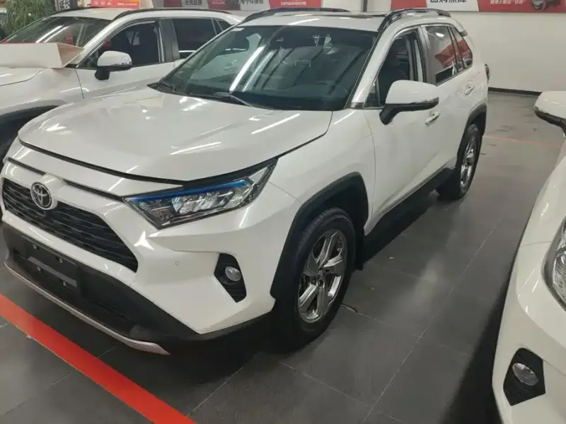 Toyota RAV4, 2022 — фото 1