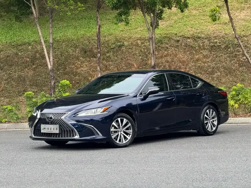 Lexus ES, 2018
