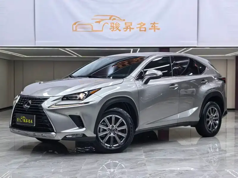 Lexus NX, 2020