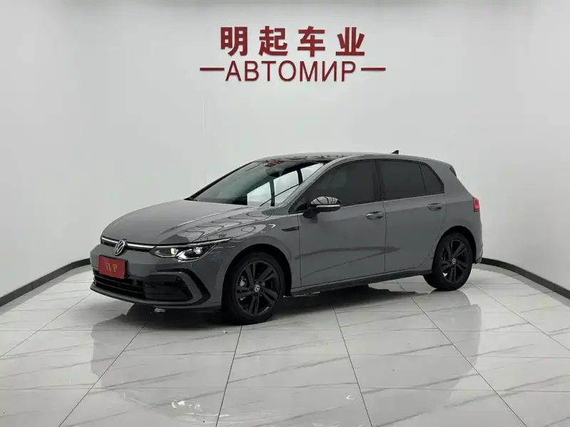 Volkswagen Golf, 2023