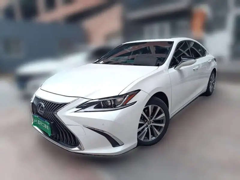 Lexus ES, 2019