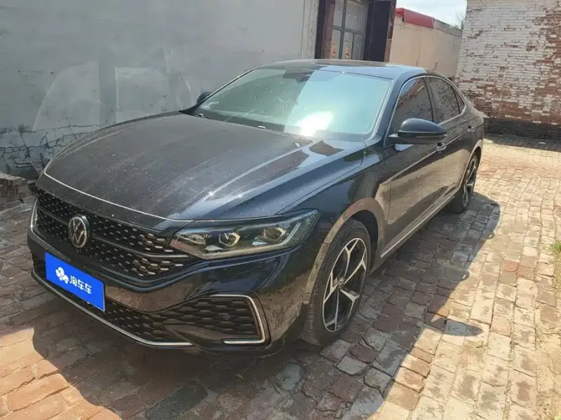 Volkswagen Passat, 2025