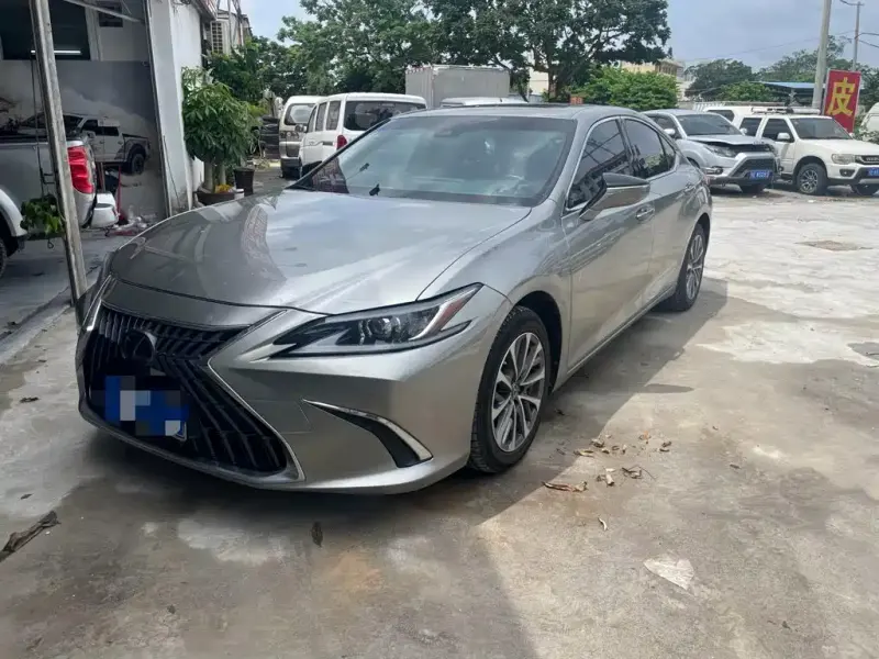 Lexus ES, 2024