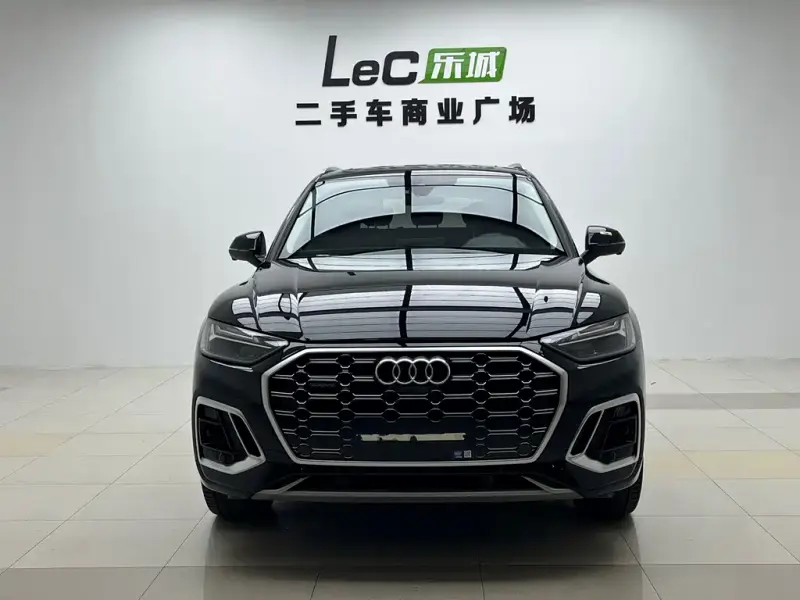 Audi Q5L, 2022