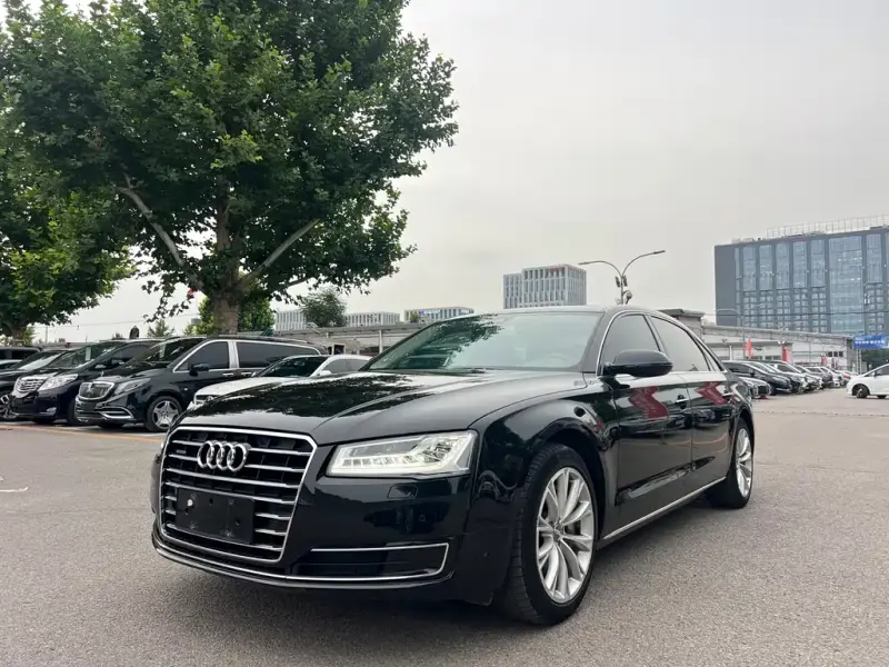 Audi A8, 2015