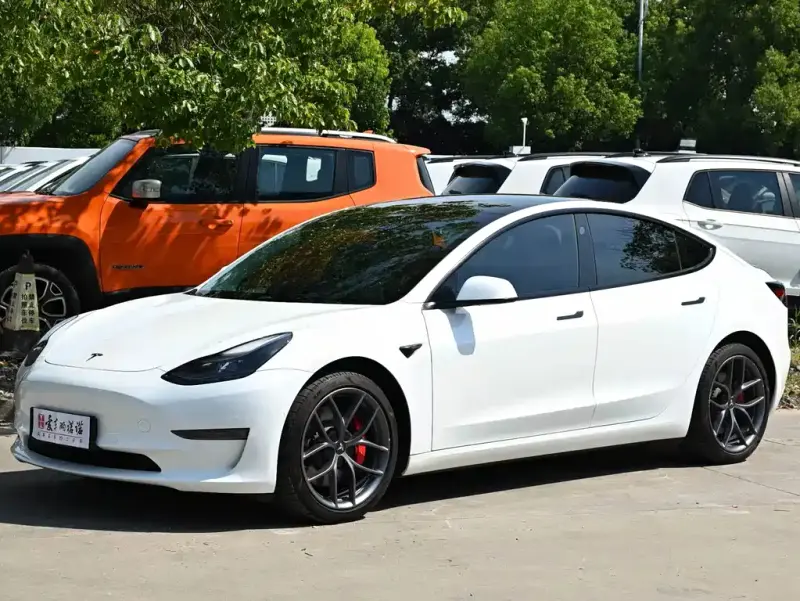 Tesla Model 3, 2023