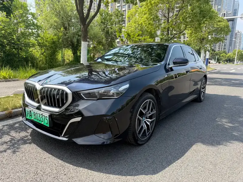 BMW i5, 2024