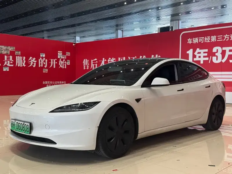 Tesla Model 3, 2024