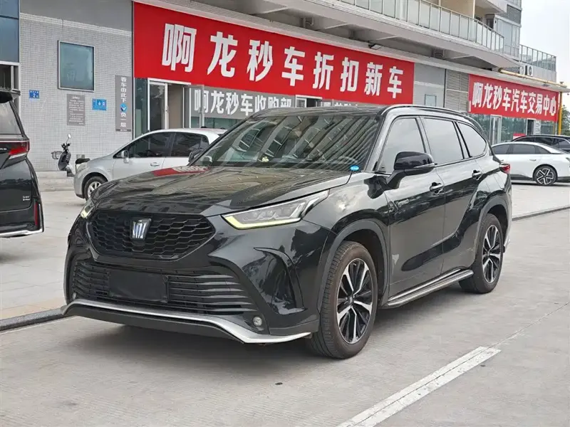 Toyota Crown Kluger, 2022