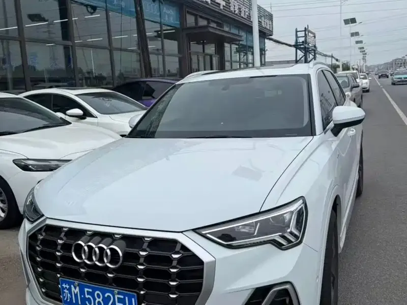 Audi Q3, 2023