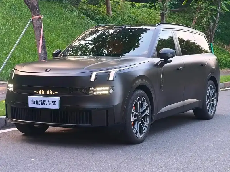 Lynk & Co 900, 2025
