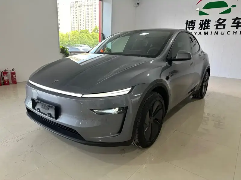 Tesla Model Y, 2026