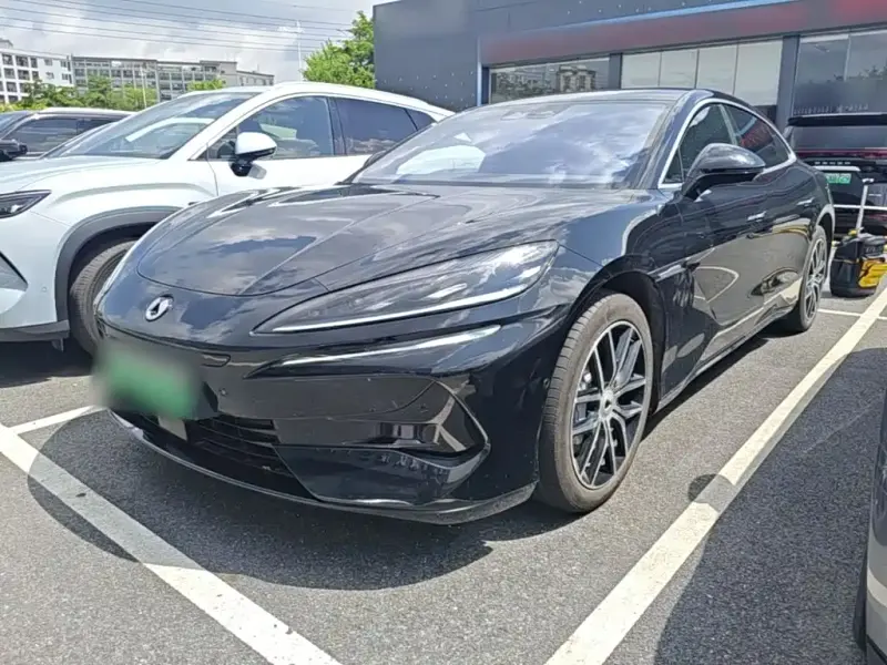 Denza Z9, 2025