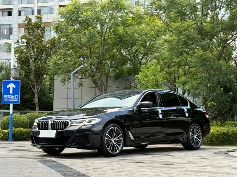 BMW 5 Series, 2022