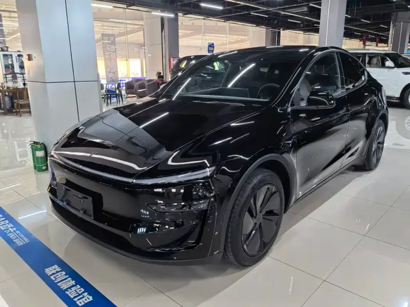 Tesla Model Y, 2026