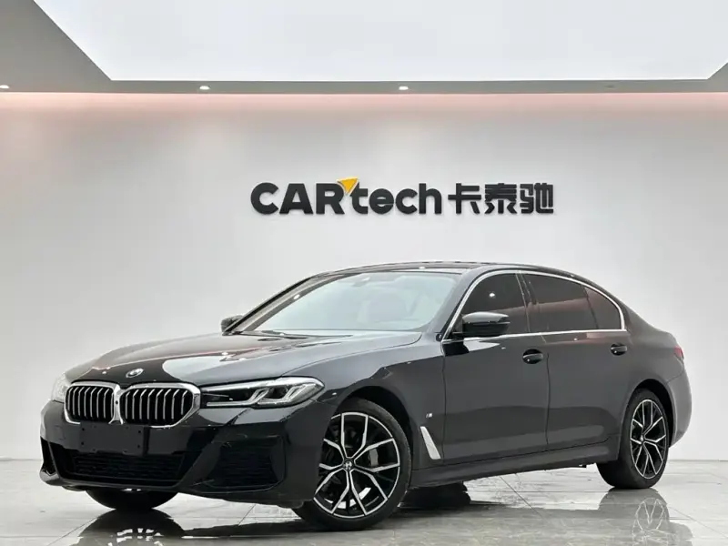 BMW 5 Series, 2023 — фото 1