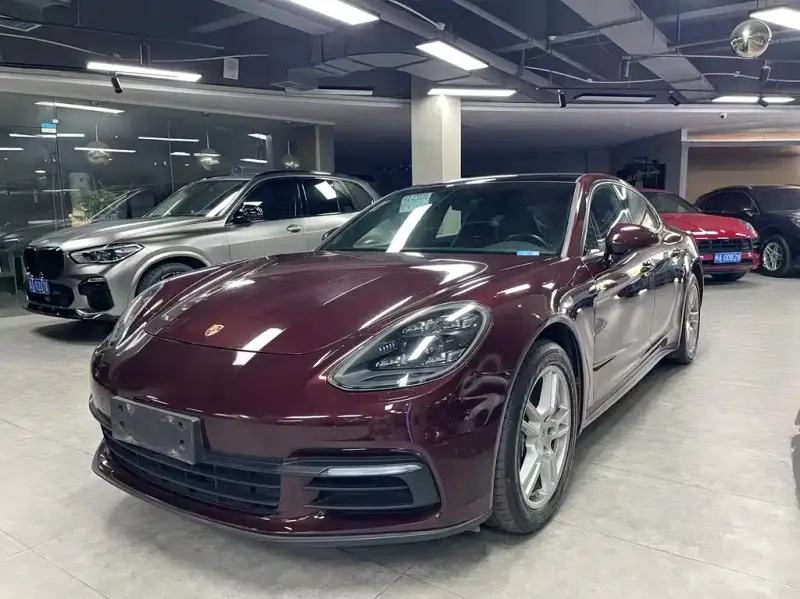 Porsche Panamera, 2018