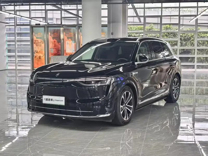 AITO M7, 2025