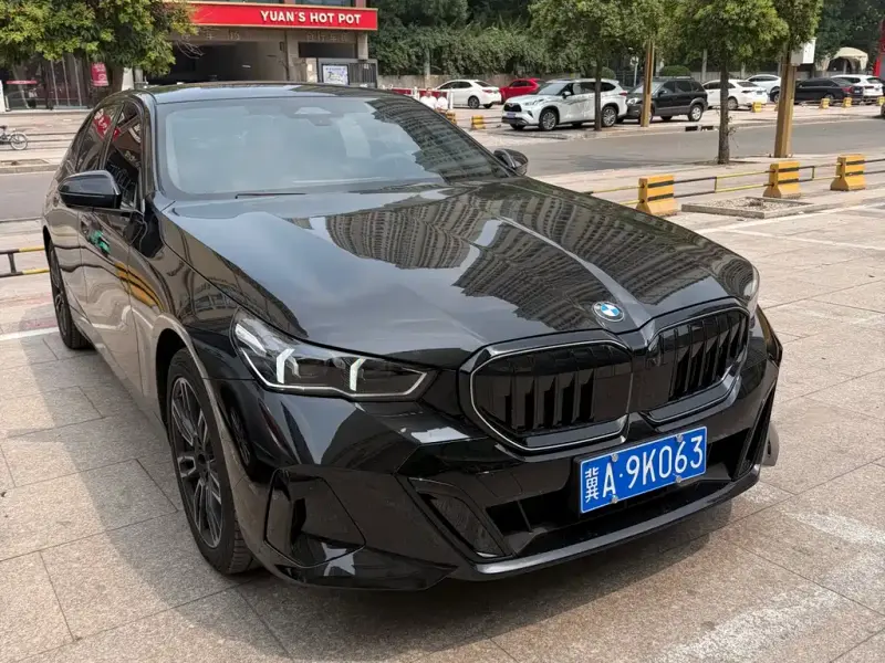 BMW 5 Series, 2026