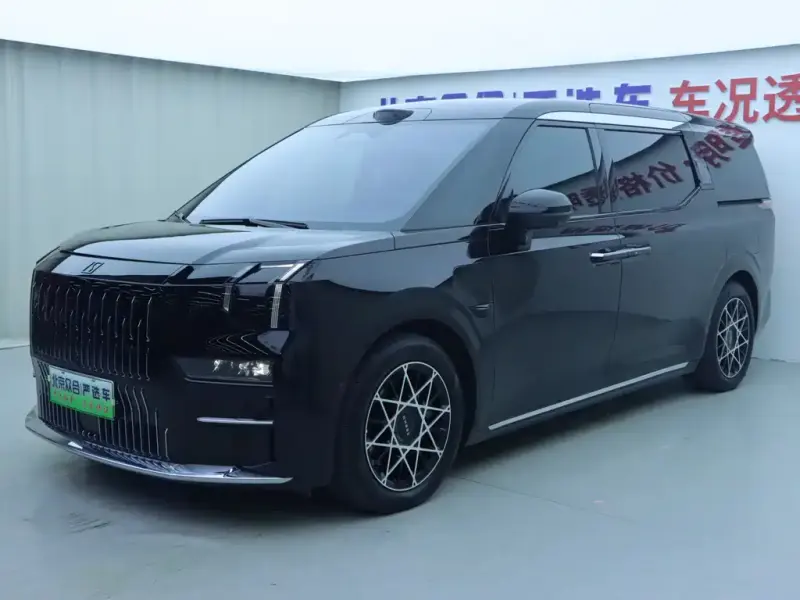 Zeekr 009, 2025