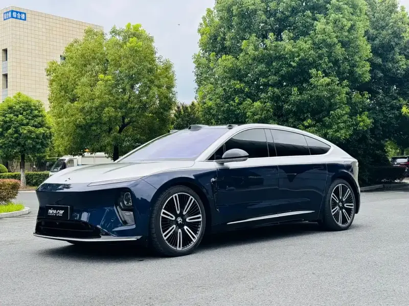 NIO ET9, 2025