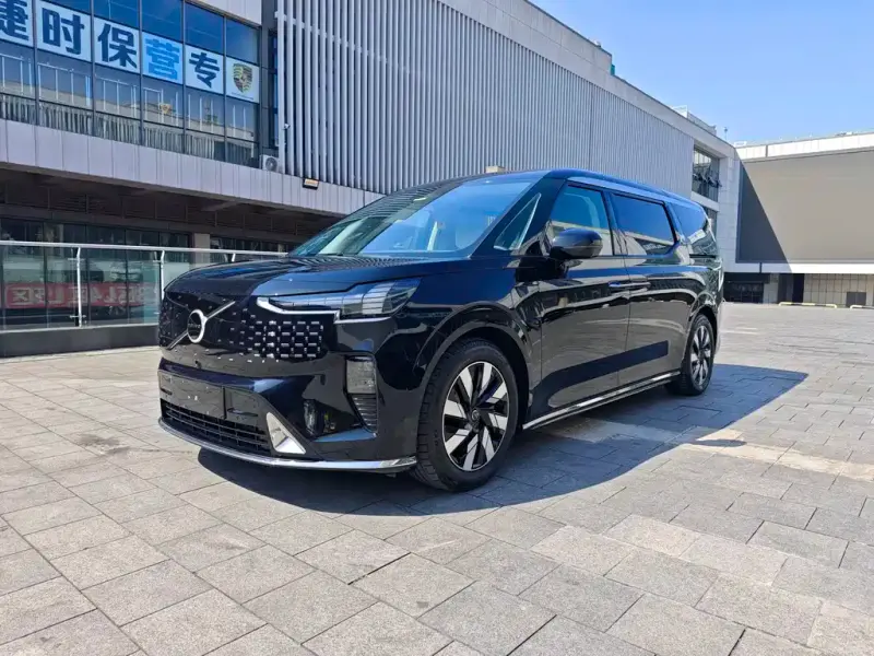 Volvo EM90, 2024