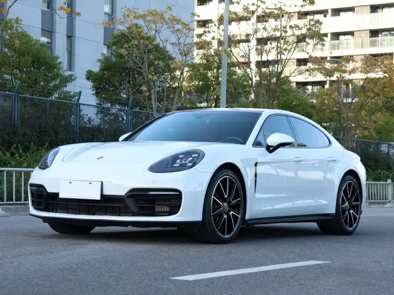 Porsche Panamera, 2022