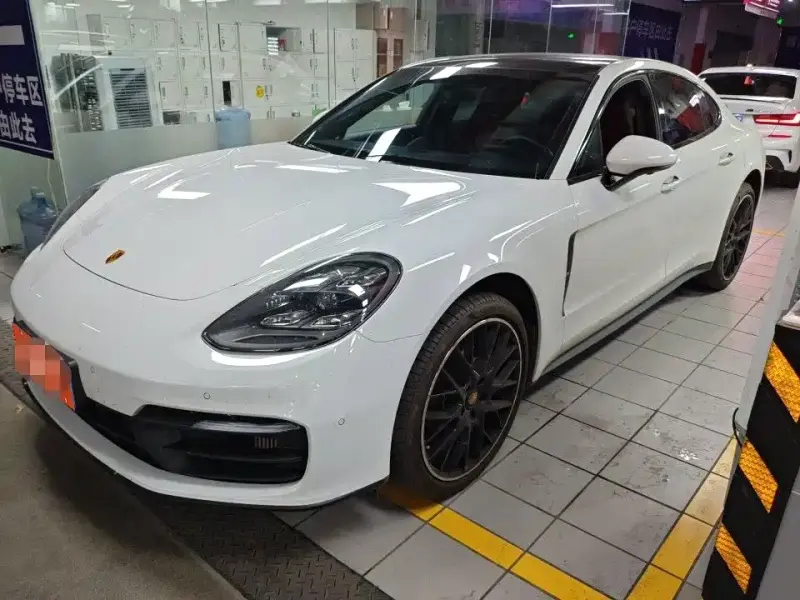 Porsche Panamera, 2023