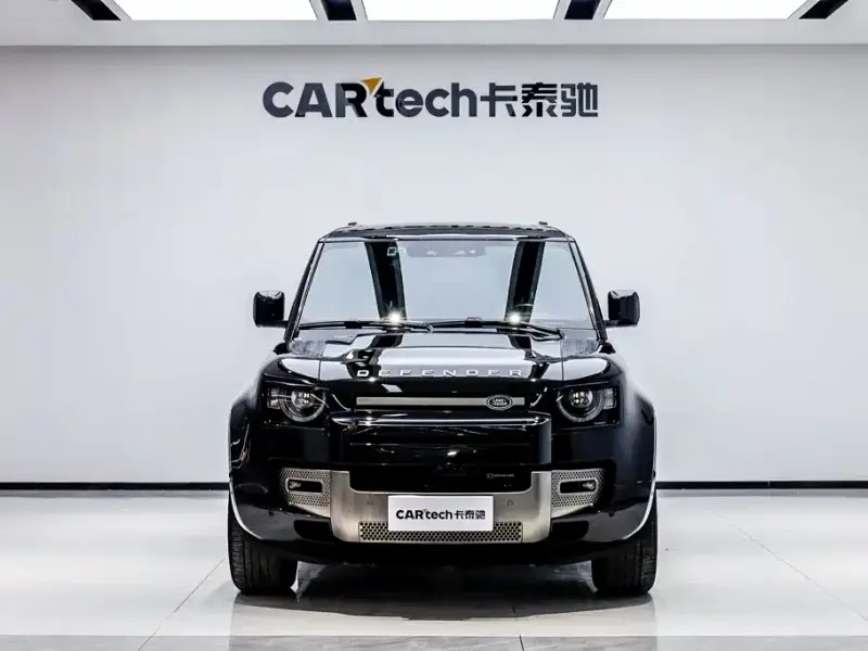 Land Rover Defender, 2023