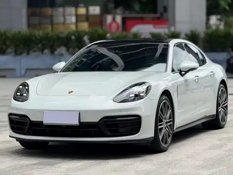 Porsche Panamera, 2023
