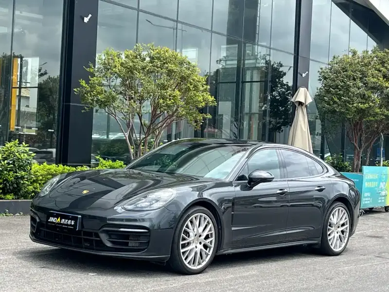 Porsche Panamera, 2023