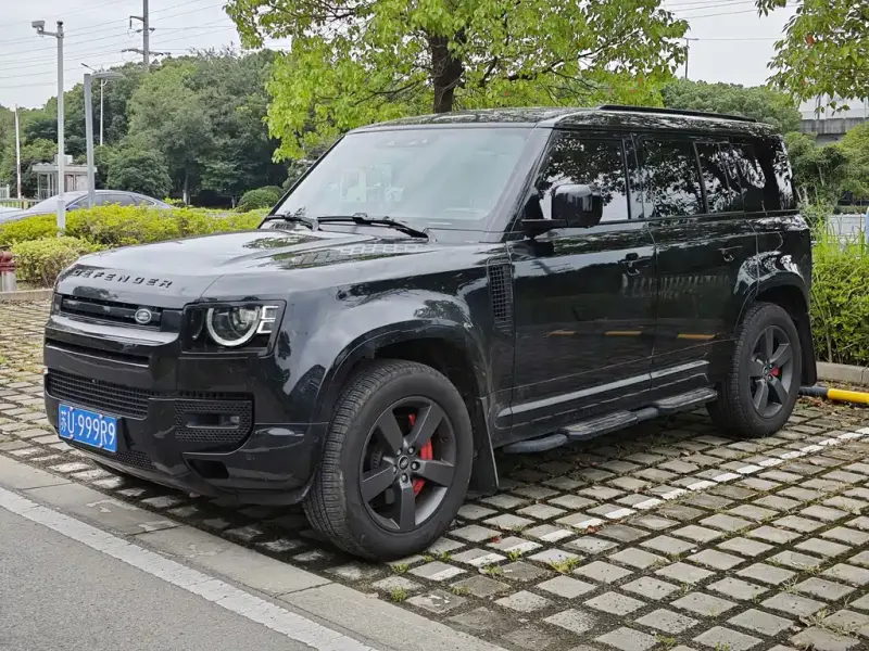 Land Rover Defender, 2025