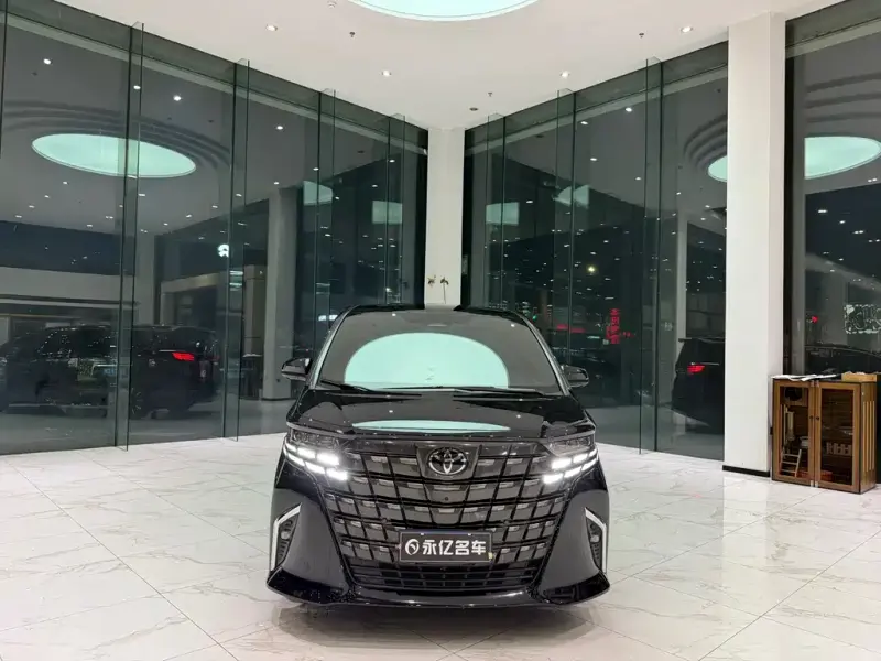 Toyota Alphard, 2024