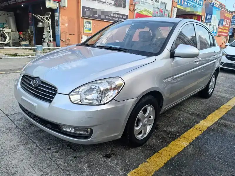Hyundai Accent, 2010