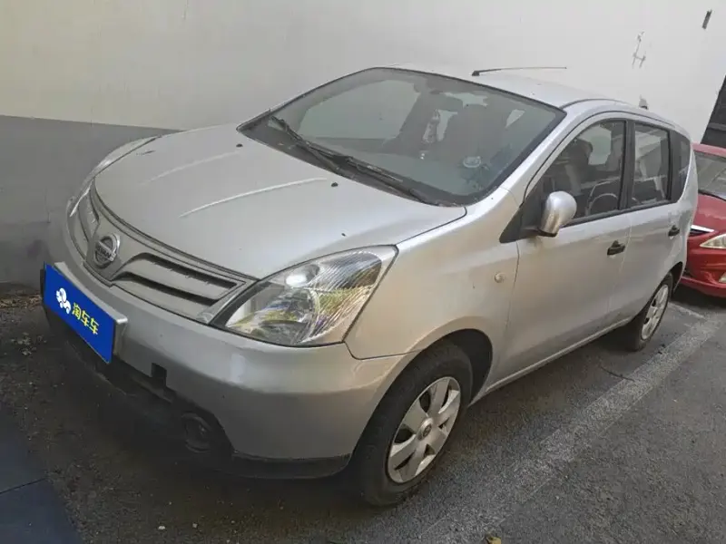 Nissan Livina, 2011