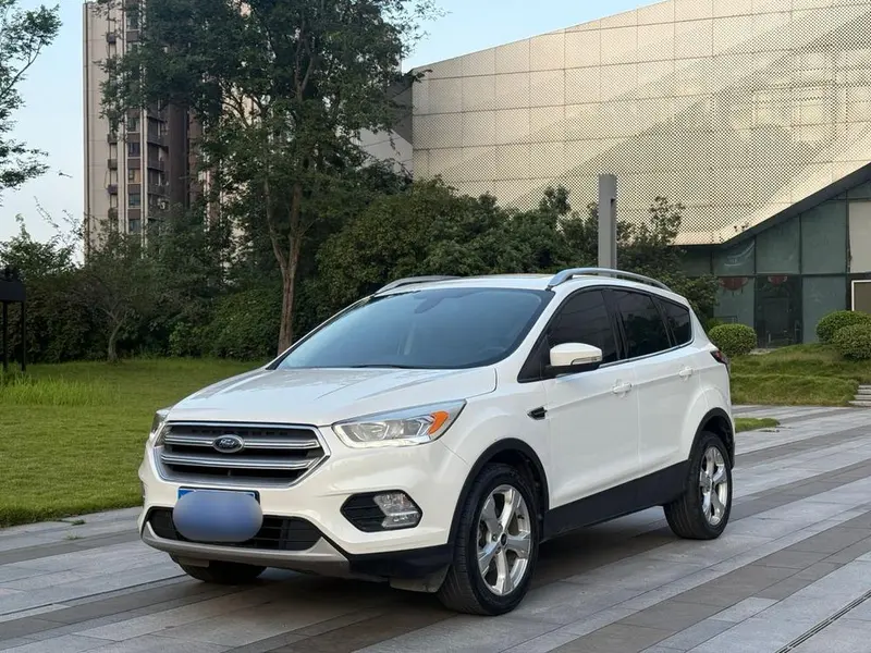 Ford Kuga, 2017