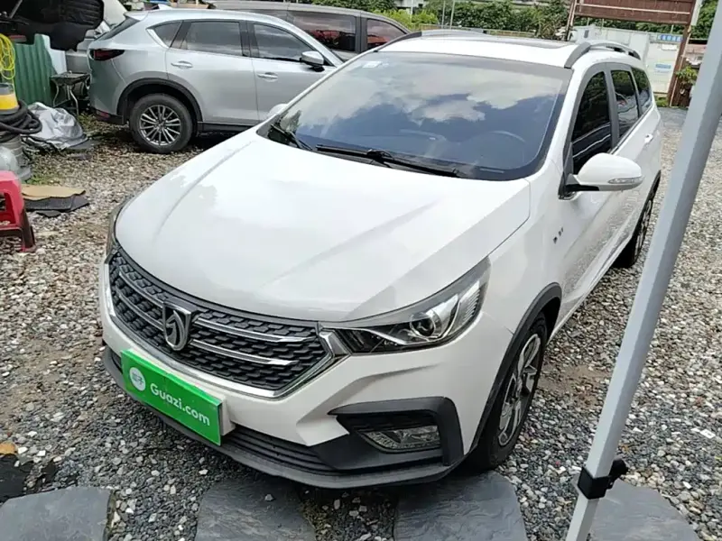 Baojun 310W, 2018