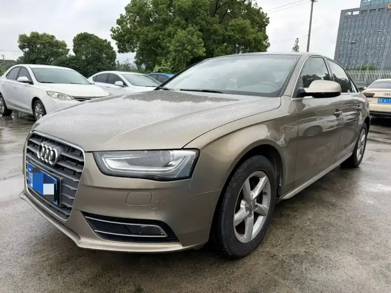 Audi A4L, 2012 — фото 1